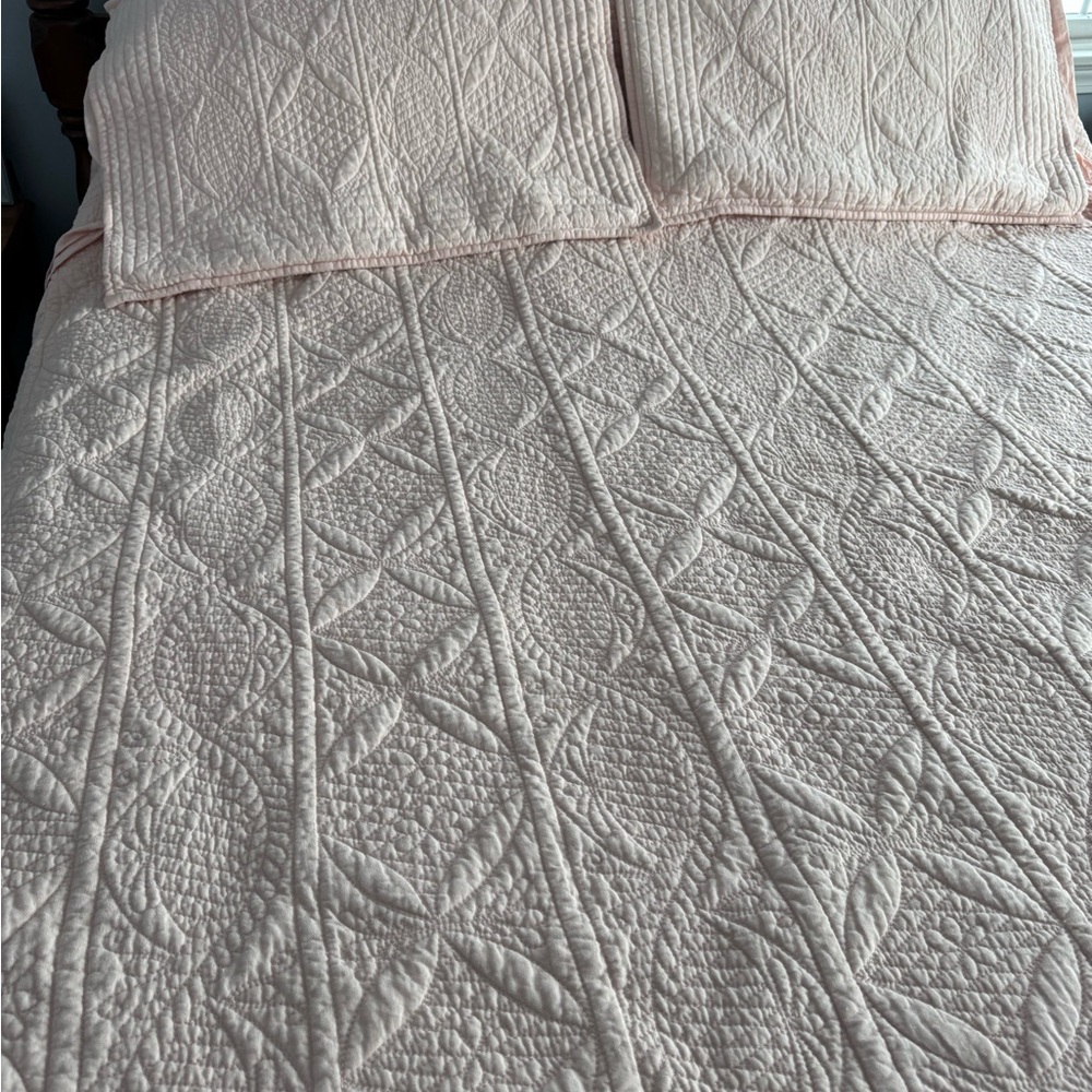Pottery Barn Light Pink Queen Quilt With Matching Shams - Picture 9 of 10